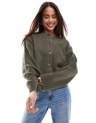 ASOS DESIGN - Strickjacke in Khaki mit Rundhalsausschnitt-Grün