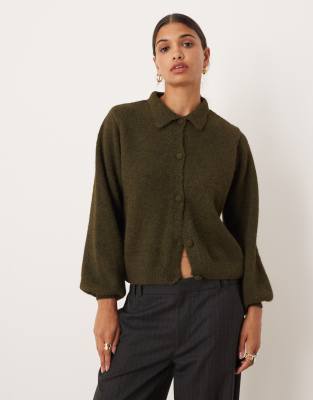 ASOS DESIGN - Strickjacke in Khaki mit Wollanteil-Grün