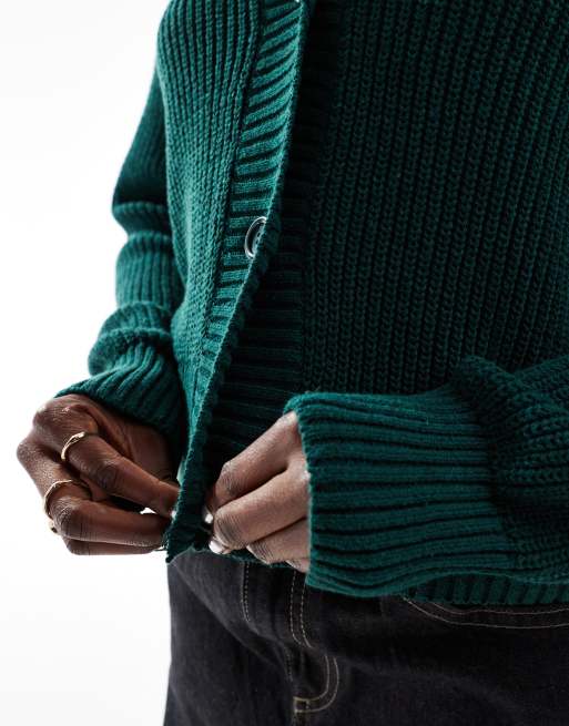 ASOS DESIGN – Strickjacke in Tannengrün mit V-Ausschnitt, 4 von 4