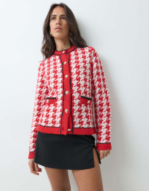 ASOS DESIGN Strickjacke mit Hahnentrittmuster und goldfarbenen Knöpfen in Rot, 3 von 5