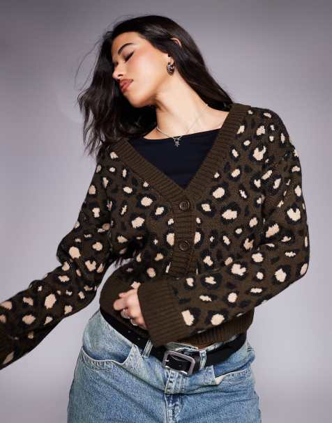 ASOS DESIGN – Strickjacke mit V-Ausschnitt und Leopardenmuster - view 1