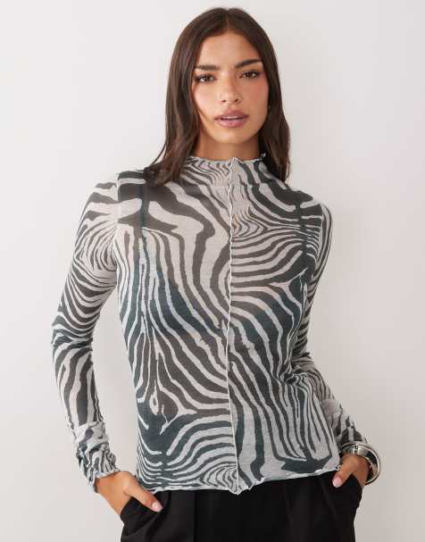 ASOS DESIGN Strickoptik-Oberteil mit langen Ärmeln und Nahtdetails im Zebra-Muster - view 1