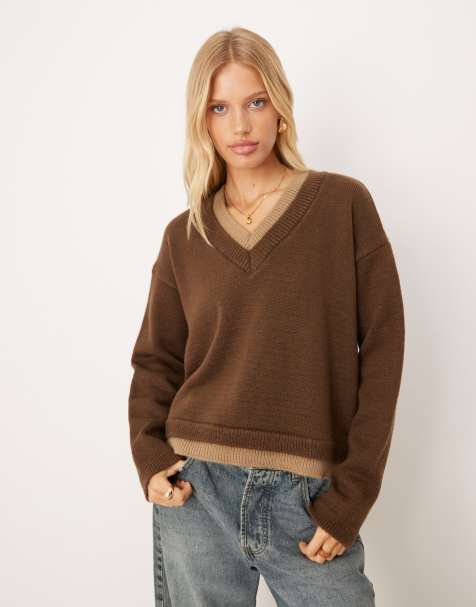 ASOS DESIGN – Strickpullover in Braun mit Doppellage und V-Ausschnitt - view 1