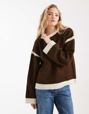 ASOS DESIGN - Strickpullover in Braun mit Kontrastdetail-Brown
