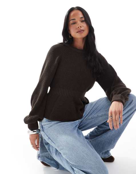 ASOS DESIGN – Strickpullover in Braun mit Schößchen und Raffung in der Taille - view 1