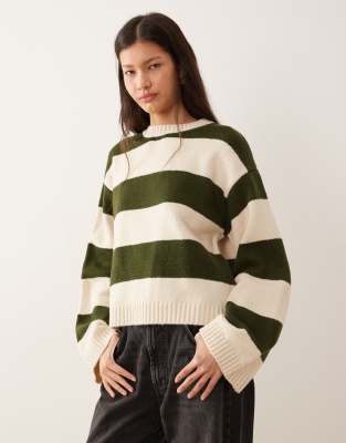 ASOS DESIGN - Strickpullover mit breiten Streifen in Khaki-Bunt