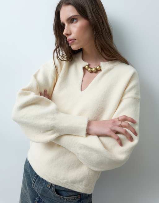 ASOS DESIGN Strickpullover mit metallischem Besatz in Goldoptik in Ecru, 3 von 4