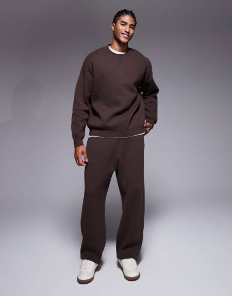 ASOS DESIGN – Strickset in Braun mit Oversize-Pullover mit Rundhalsausschnitt und Jogginghose - view 1