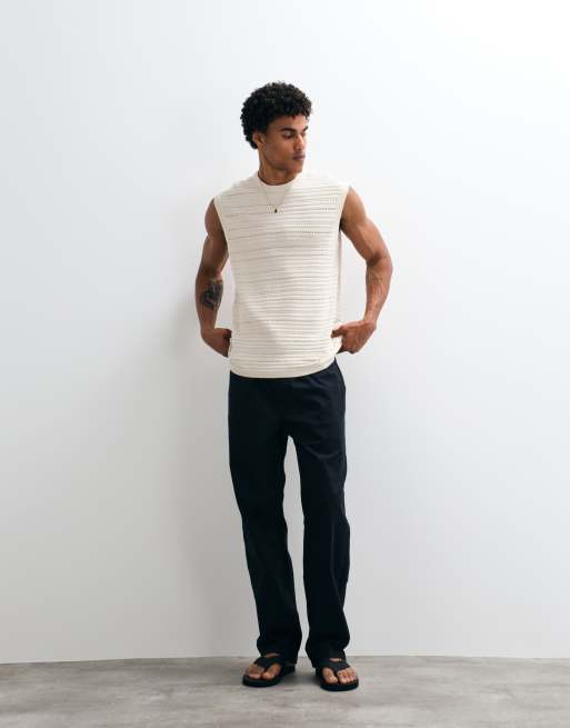 ASOS DESIGN strikket afslappet tekstureret ribbet vest i råhvid, 2 af 9