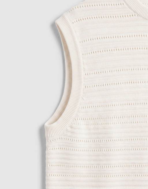 ASOS DESIGN strikket afslappet tekstureret ribbet vest i råhvid, 9 af 9
