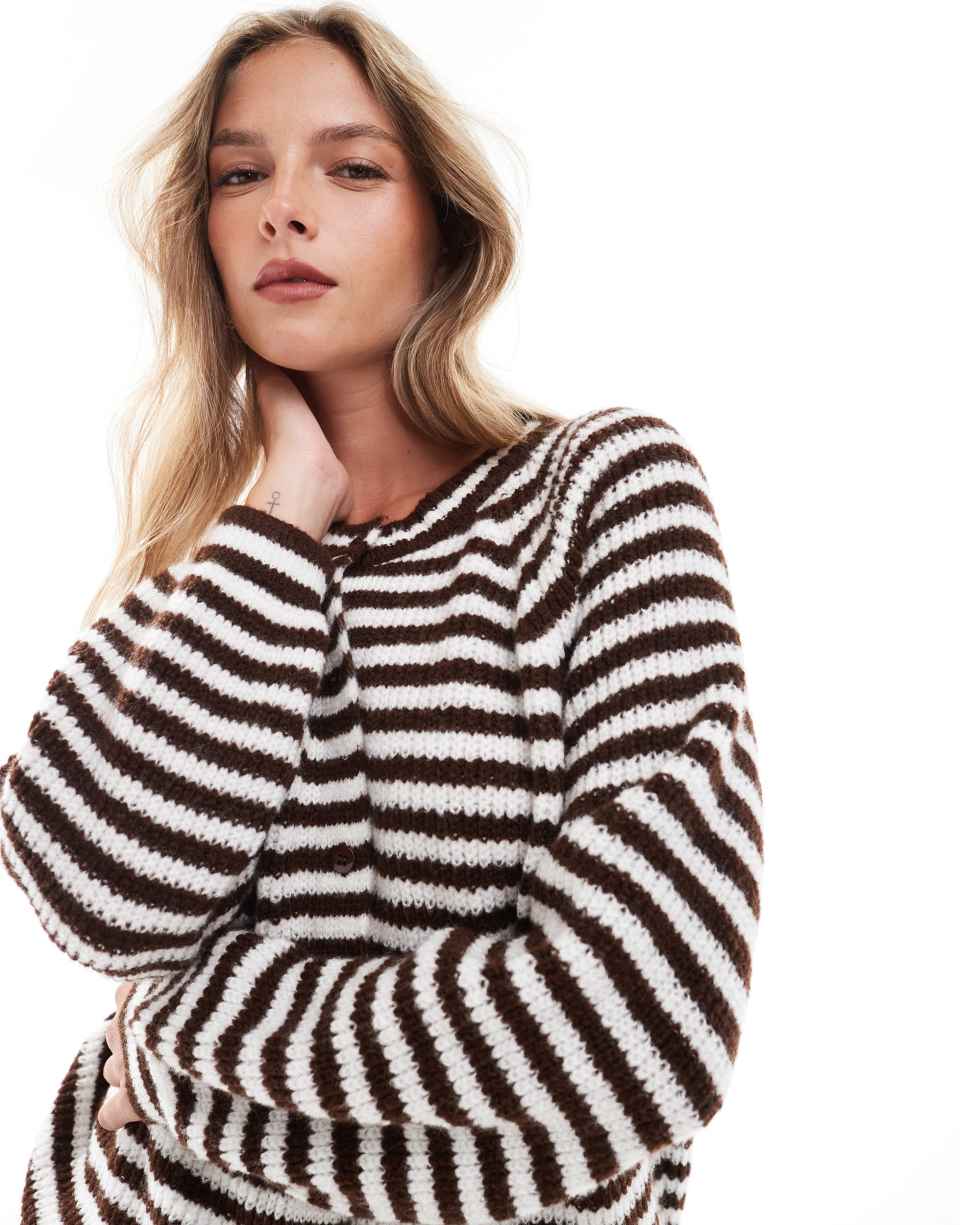 Knitted cardigan