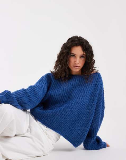 ASOS DESIGN strikket løstsiddende offshoulder-striktrøje i koboltblå - view 1