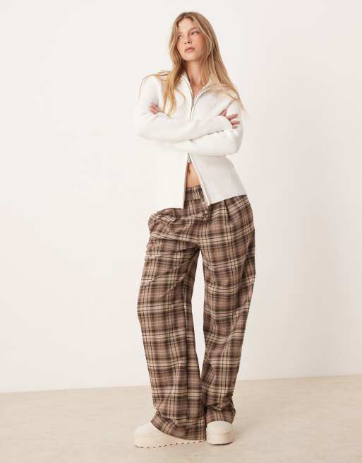 ASOS DESIGN - Strikket og cremehvid cardigan med lynlås og krave, 2 af 4