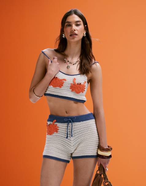 ASOS DESIGN - Strikket og hæklet sæt med shorts og croptop med krabbedetaljer - view 1
