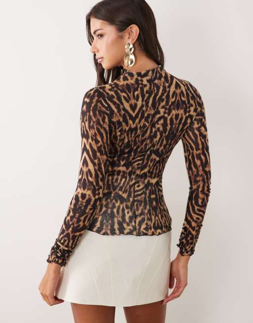 ASOS DESIGN striklook langærmet top med sømdetalje i leopardprint, 4 af 4