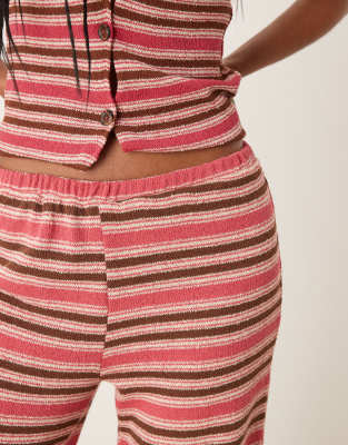 Thumbnail 4 of 5