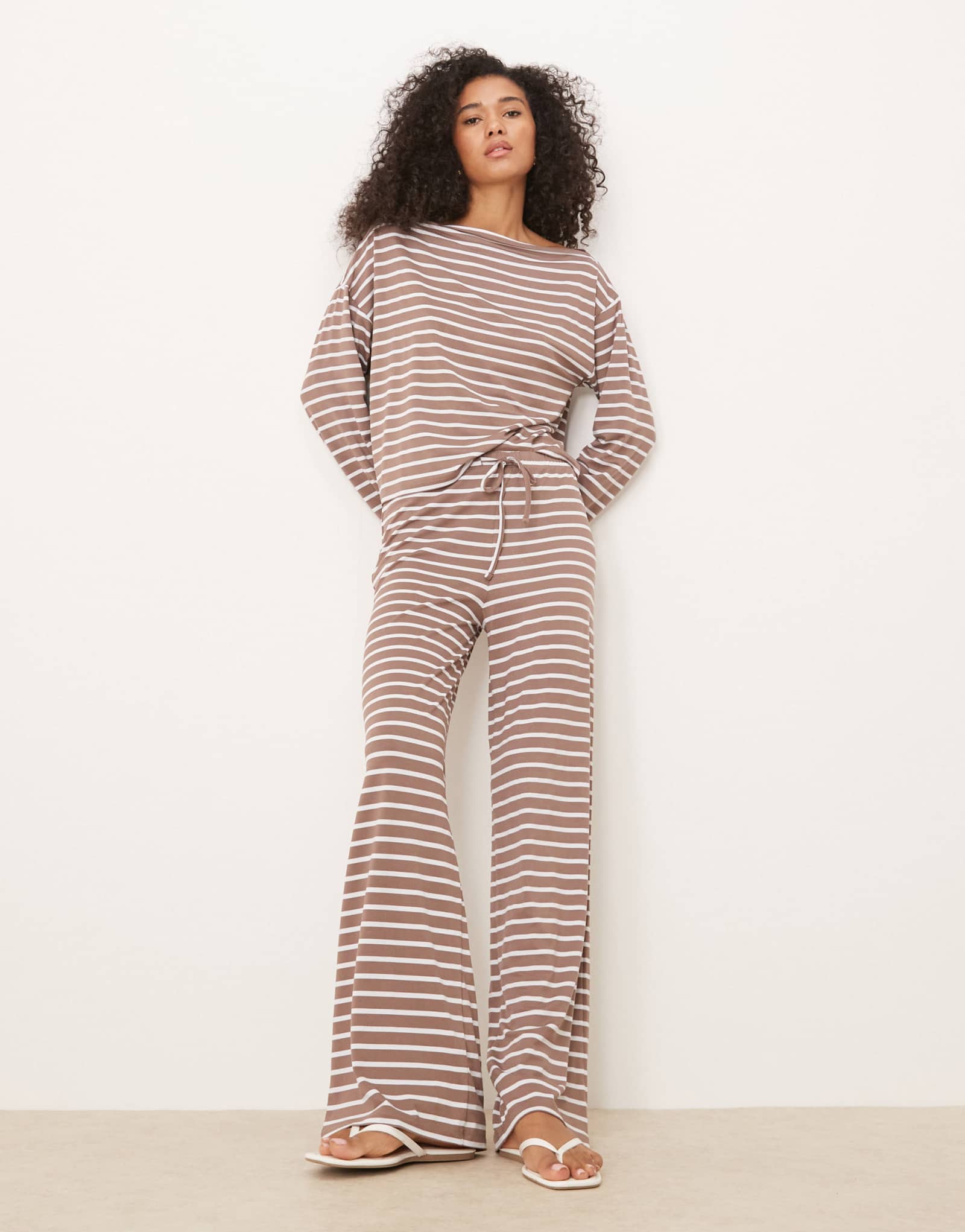 Широкие брюки в полоску от ASOS DESIGN коричневого цвета - часть комплекта