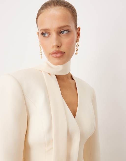 ASOS DESIGN strong shoulder blazer co-ord with neck scarf detail in buttermilk, 3 of 4
