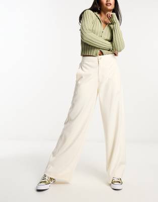 ASOS DESIGN structured barrel leg trouser in white