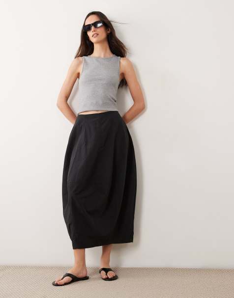 ASOS DESIGN structured cargo barrel midi skirt in black - view 1