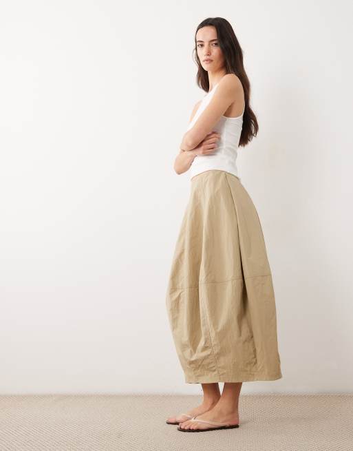 ASOS DESIGN structured cargo barrel midi skirt in camel, 5 of 5