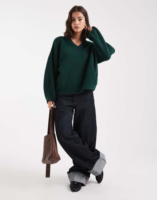 ASOS DESIGN structured fluffy v-neck banana sleeve jumper, 3 of 4