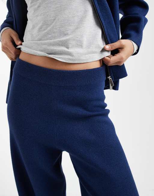 ASOS DESIGN structured wide leg trouser co-ord in navy, 3 of 5