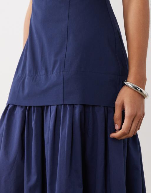 ASOS DESIGN strukturerad bomulls-bandeau maxiklänning med sänkt midja och poplinkjol i midnattsblått, 3 av 4