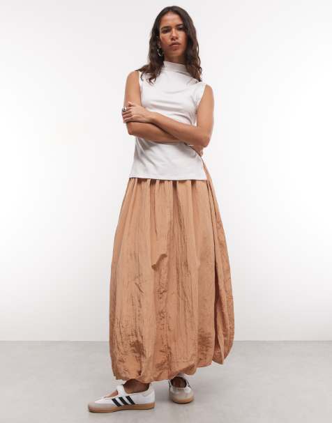 ASOS DESIGN strukturerad maxikjol med bubbeleffekt i kamel - view 1