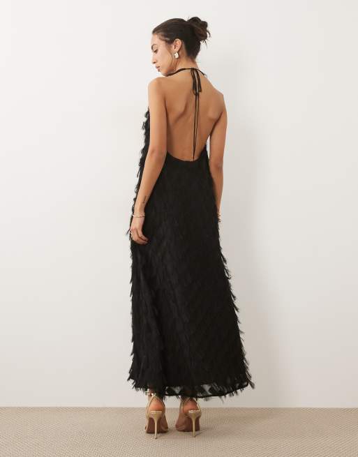 ASOS DESIGN strukturerad maxiklänning med fransar, djup ringning, halterneck och öppen rygg, 4 av 4