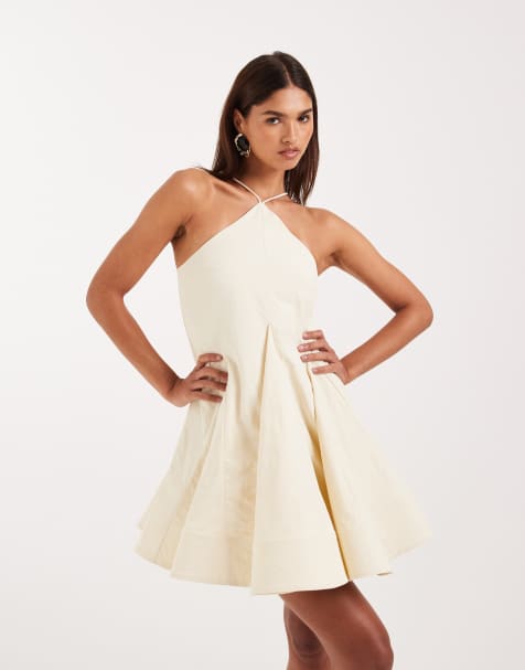 ASOS DESIGN – Strukturerad miniklänning med halterneck och volymkjol - view 1
