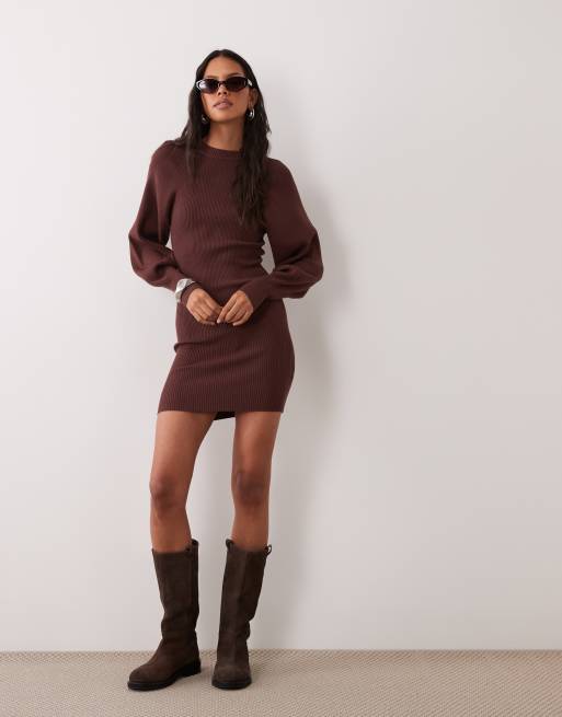 ASOS DESIGN strukturerad miniklänning med volymärmar i choklad, 2 av 4