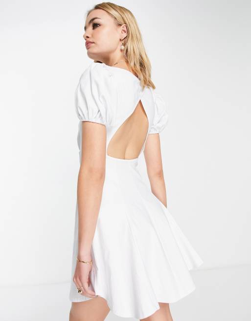 ASOS DESIGN – Strukturerad skaterklänning i minilängd med dekorativ söm, 2 av 4