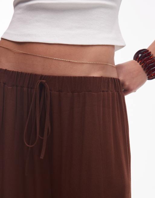 ASOS DESIGN – Strukturierte Ballonhose in Schokobraun mit Utility-Tasche, 3 von 5