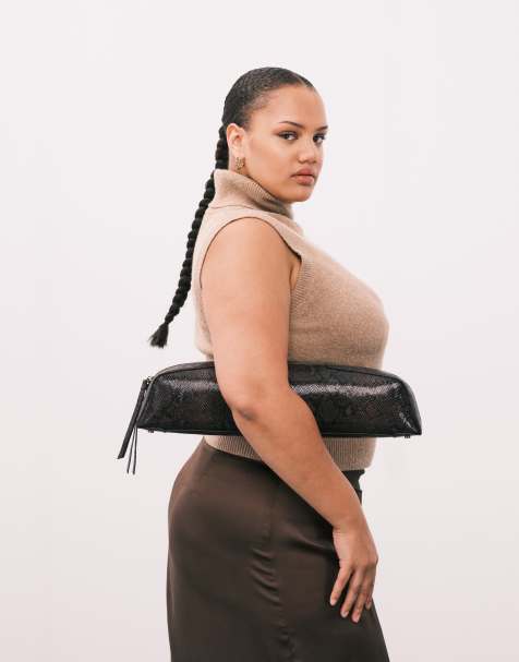 ASOS DESIGN – Strukturierte Federmäppchen-Clutch in Schokoladenbraun mit Schlangenmuster - view 1