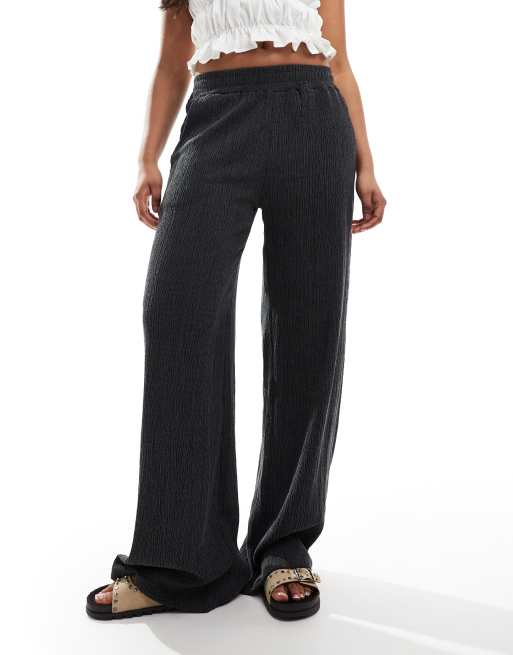 ASOS DESIGN – Strukturierte Hose in Schwarz mit weitem Schnitt