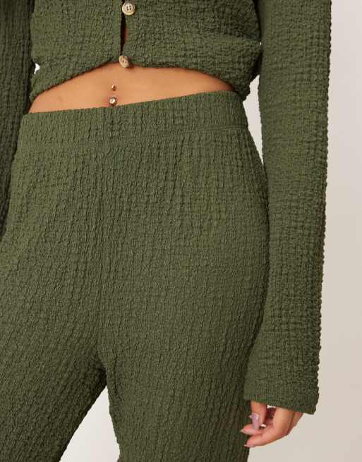 ASOS DESIGN – Strukturierte Schlaghose in Khaki, Kombiteil, 5 von 5