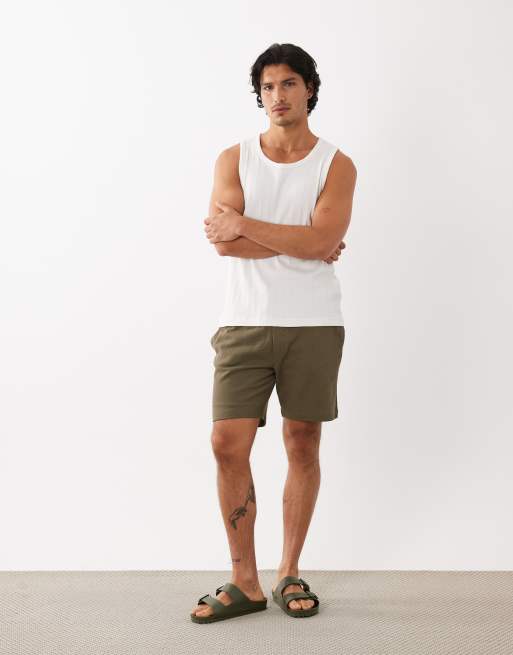 ASOS DESIGN – Strukturierte Slim-Fit-Shorts aus Jersey in Steinbeige, 3 von 5