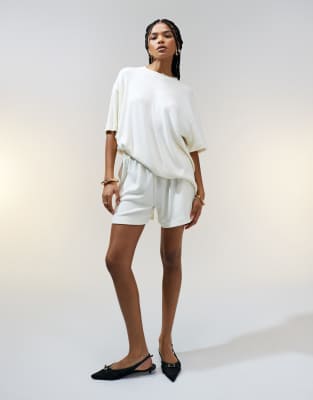 ASOS DESIGN - Strukturierte Strick-Shorts in Cremeweiß, Kombiteil