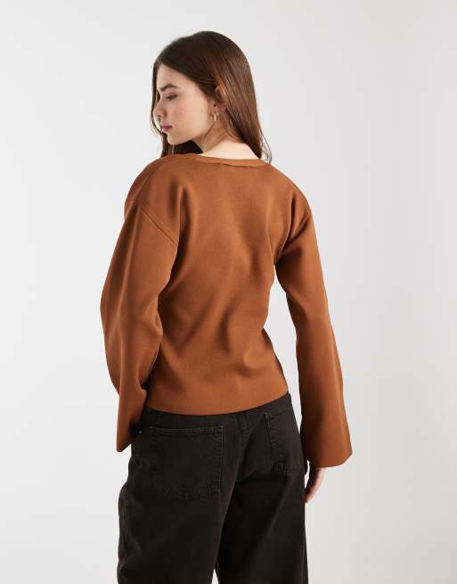 ASOS DESIGN – Strukturierte Strickjacke in Braun mit V-Ausschnitt, 4 von 4