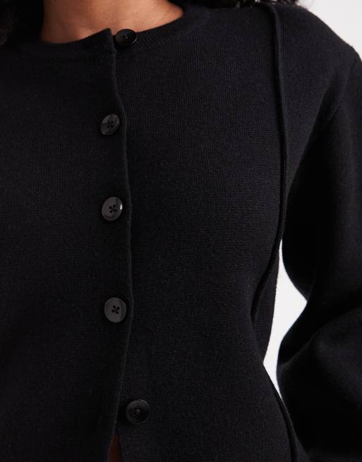 ASOS DESIGN – Strukturierte, taillierte Strickjacke in Schwarz mit Schulterpolstern und Rundhalsausschnitt, 3 von 4