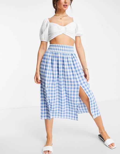 ASOS DESIGN – Strukturierter Midirock in Blau und Weiß mit Vichykaromuster und Taschen