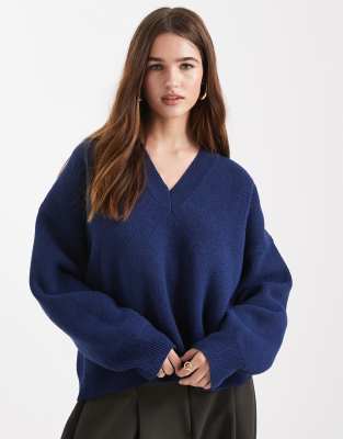 ASOS DESIGN - Strukturierter Pullover in Marineblau mit V-Ausschnitt und extrem kastigem Schnitt