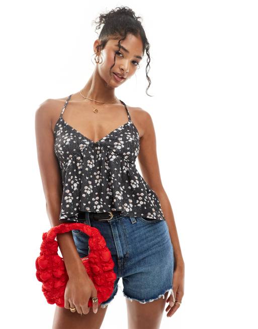 ASOS DESIGN – Strukturiertes Camisole-Oberteil mit Blümchenprint und Riemchenträgern