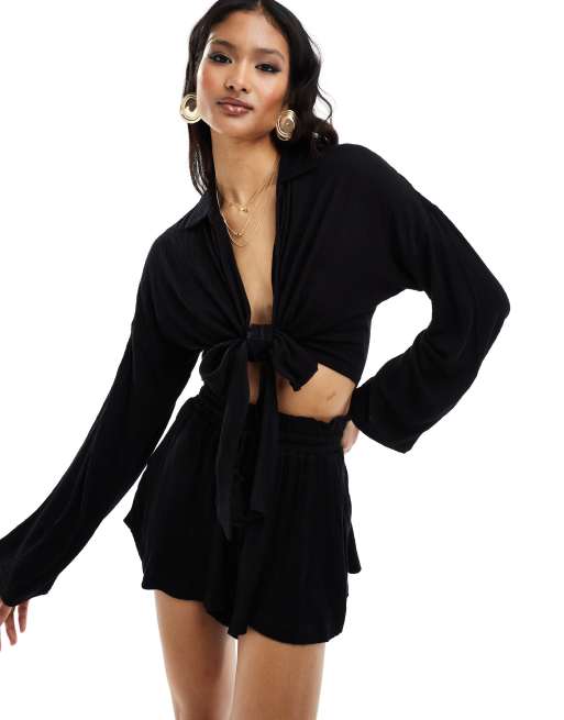 ASOS DESIGN – Strukturiertes, langärmliges Hemd in Schwarz mit Bindeteil vorne, Kombiteil