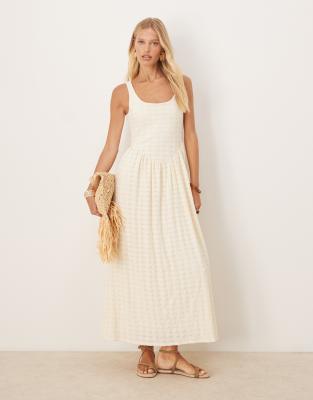 ASOS DESIGN - Strukturiertes Midikleid in Creme mit U-Ausschnitt und tief angesetzter Taille-Weiß
