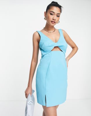 ASOS DESIGN - Strukturiertes Minikleid in Blau mit gedrehter Vorderseite