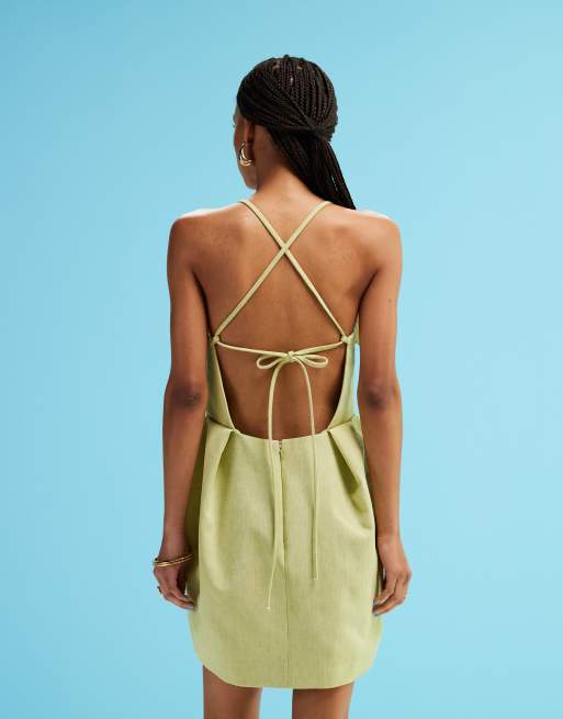 ASOS DESIGN – Strukturiertes Minikleid in Hellgrün mit Fächer-Details an der Brustpartie, 3 von 4