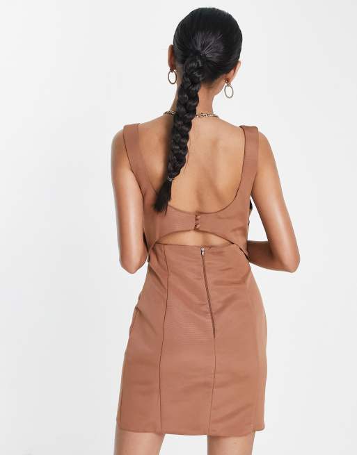 ASOS DESIGN – Strukturiertes Minikleid mit gedrehter Vorderseite in Mokka, 3 von 4