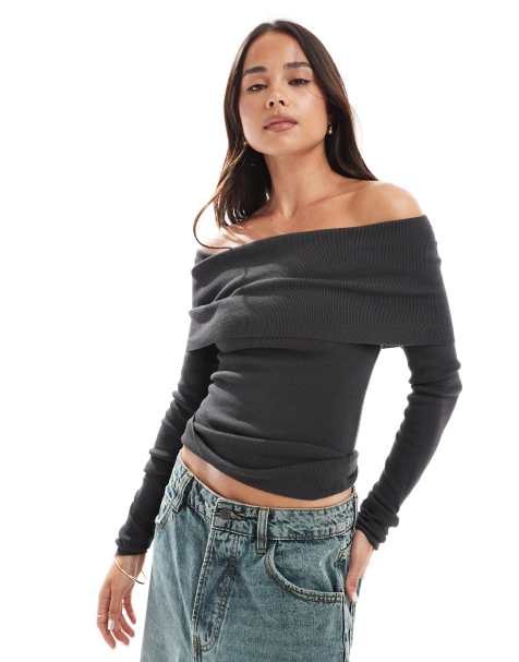 ASOS DESIGN – Strukturiertes Oberteil in Anthrazit mit Carmen-Ausschnitt - view 1